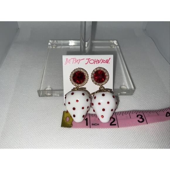 NWT Betsey Johnson Large White Strawberry Red Crystal Faux Pearl Earrings NEW - Picture 5 of 6